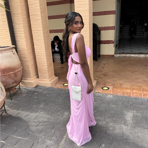 Azazie Jesaphine
Candy Pink Sheath Bow Chiffon Dress - Picture 3 of 7